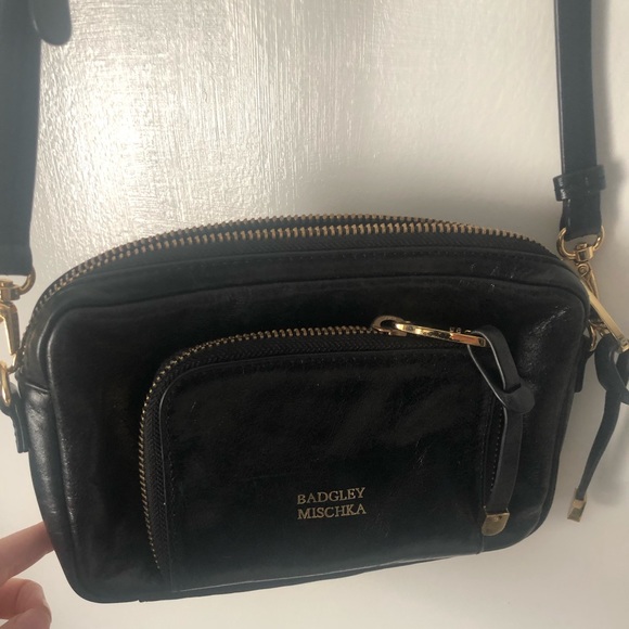 Badgley Mischka black crossbody bag. - Picture 4 of 8